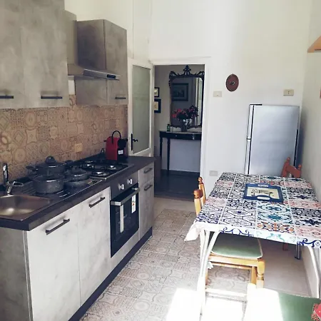 Dimora De Rossi باري